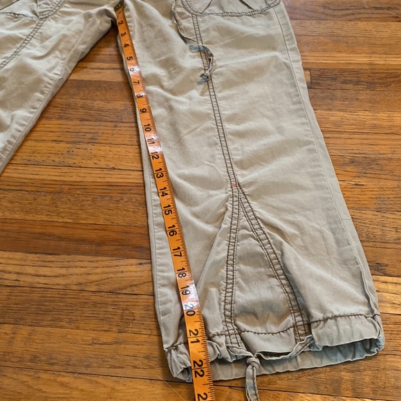 DKNY Capris Size 3 - Picture 7 of 9